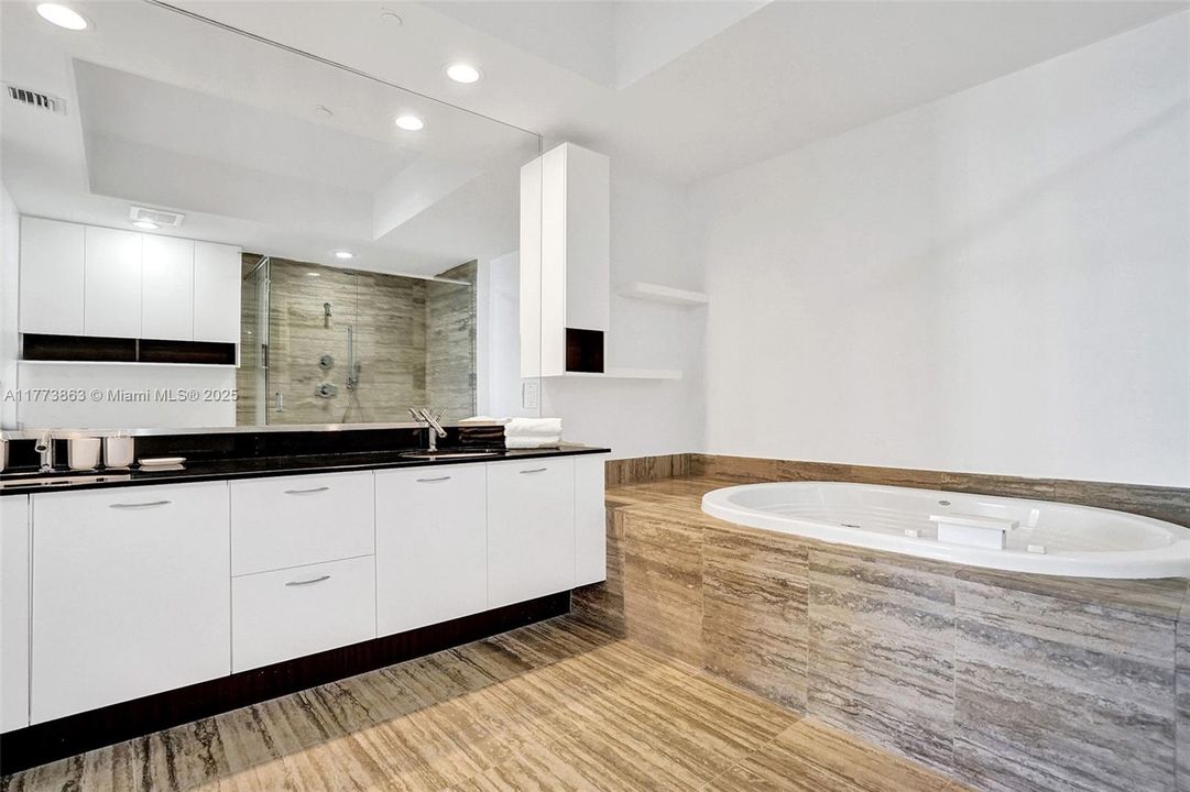 最近租的: $7,500 (3 贝兹, 3 浴室, 1962 平方英尺)