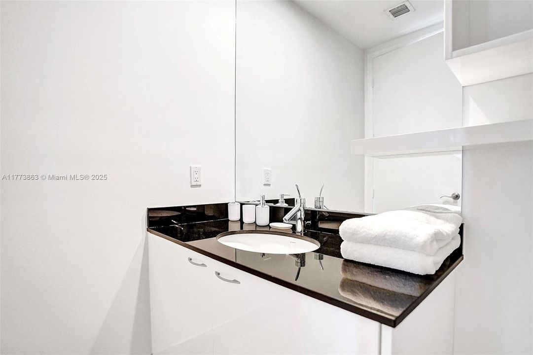 最近租的: $7,500 (3 贝兹, 3 浴室, 1962 平方英尺)