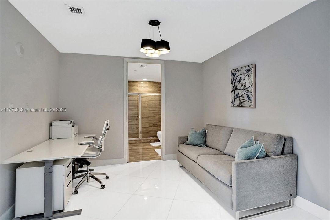 最近租的: $7,500 (3 贝兹, 3 浴室, 1962 平方英尺)