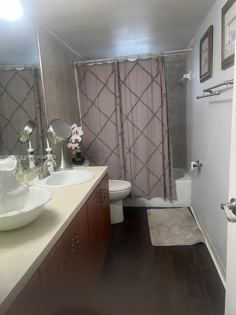 En Venta: $359,000 (2 camas, 2 baños, 1030 Pies cuadrados)