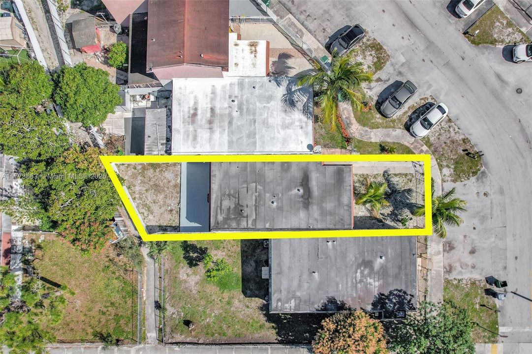 Recently Sold: $369,000 (3 beds, 1 baths, 1152 Square Feet)