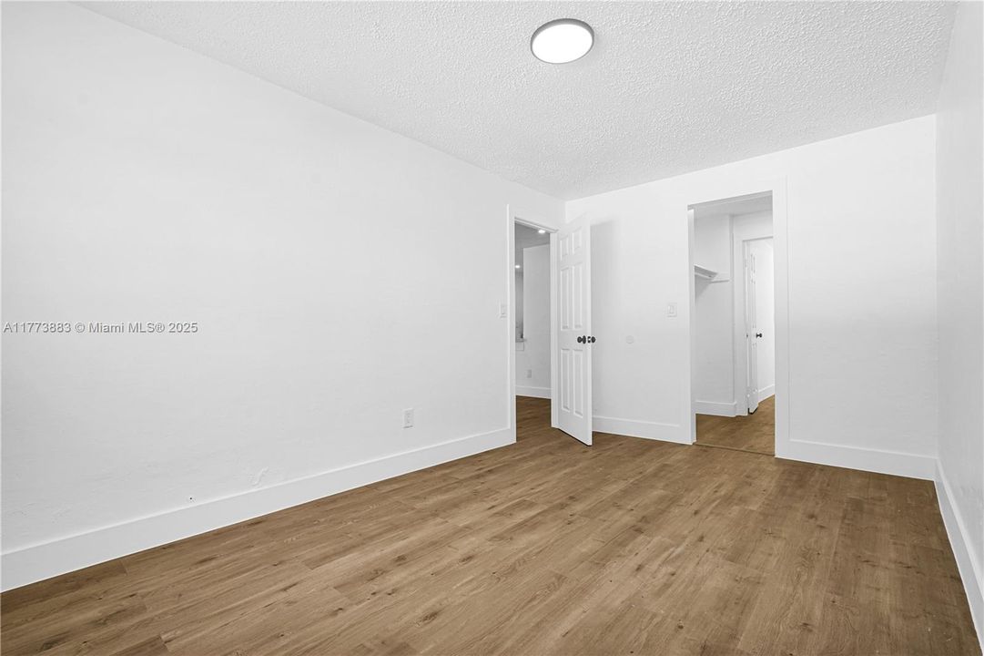 Recently Sold: $369,000 (3 beds, 1 baths, 1152 Square Feet)