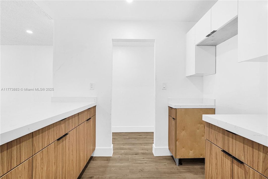 Recently Sold: $369,000 (3 beds, 1 baths, 1152 Square Feet)