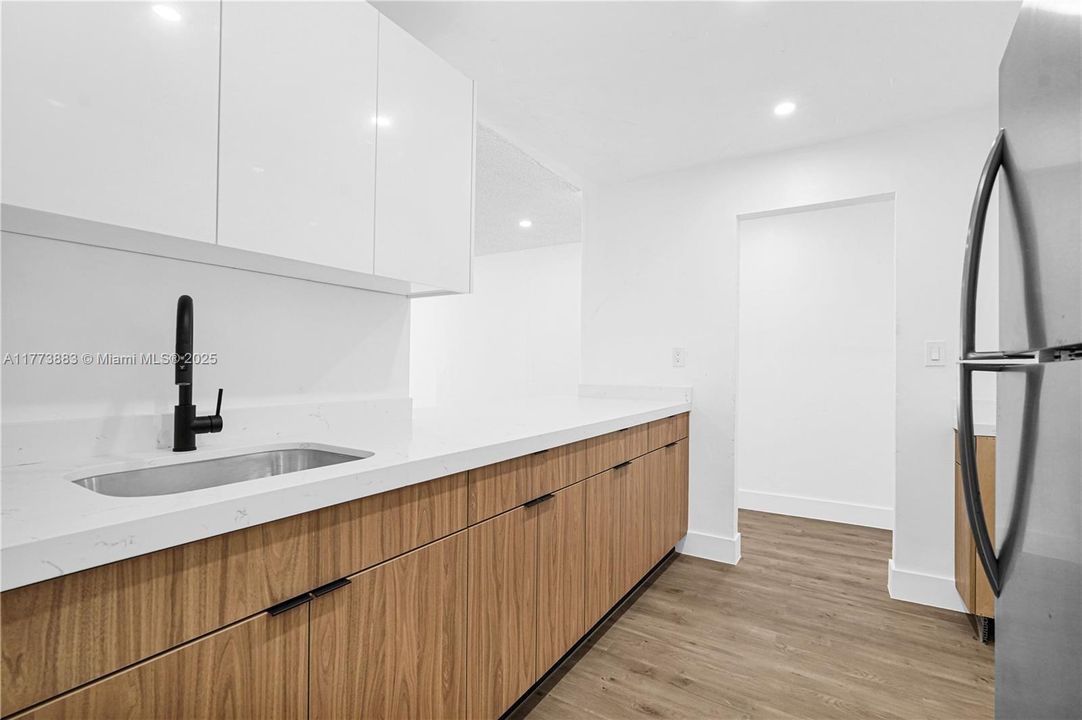 Recently Sold: $369,000 (3 beds, 1 baths, 1152 Square Feet)