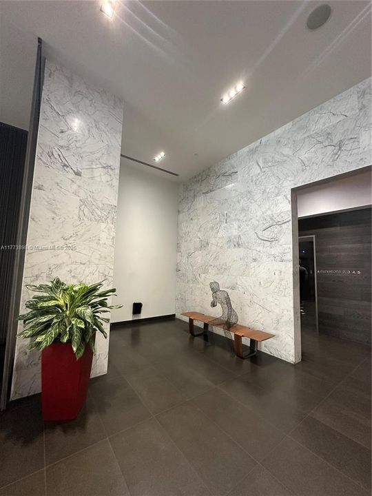 Recently Sold: $605,000 (2 beds, 2 baths, 1055 Square Feet)