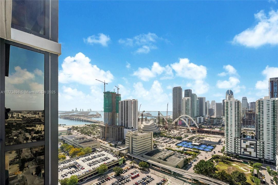 Recently Sold: $605,000 (2 beds, 2 baths, 1055 Square Feet)