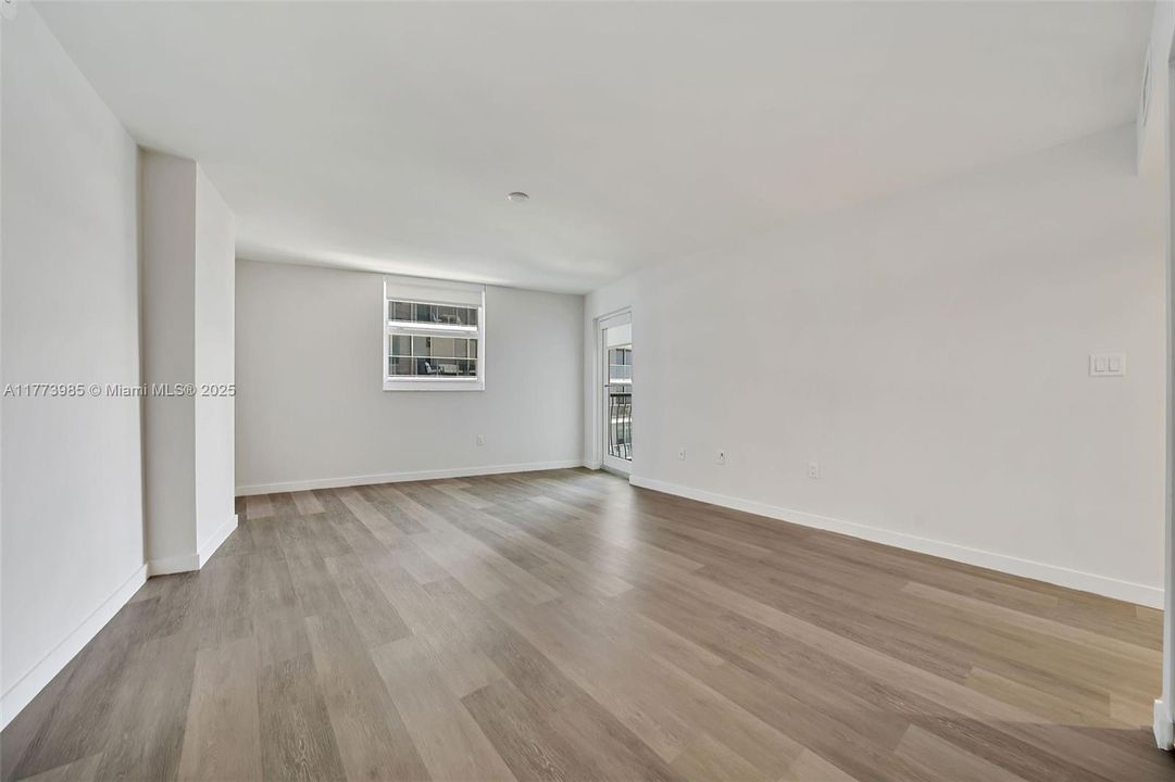 Recently Rented: $3,731 (2 beds, 2 baths, 1200 Square Feet)