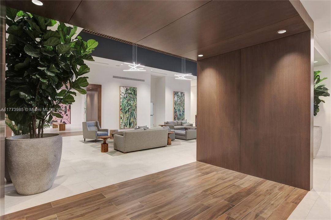 Recently Rented: $3,731 (2 beds, 2 baths, 1200 Square Feet)