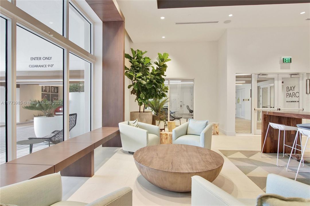 Recently Rented: $3,731 (2 beds, 2 baths, 1200 Square Feet)