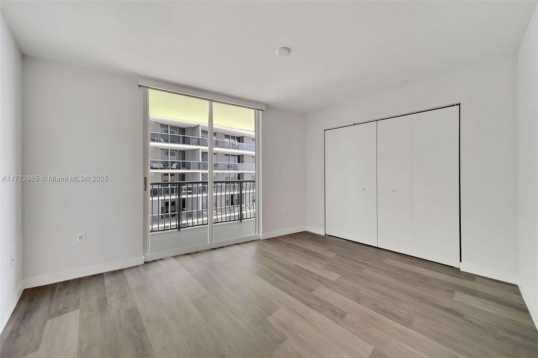 Recently Rented: $3,731 (2 beds, 2 baths, 1200 Square Feet)