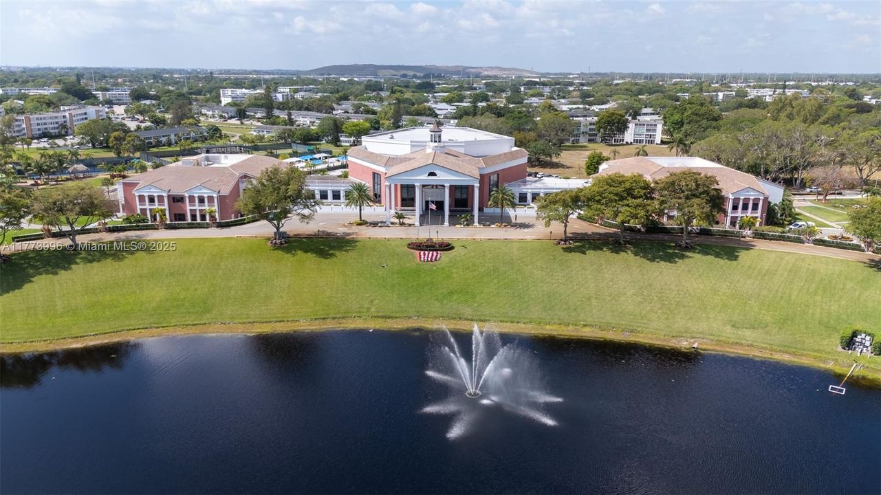 Recently Sold: $109,000 (1 beds, 1 baths, 738 Square Feet)