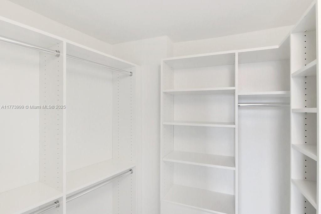 Recently Rented: $3,894 (2 beds, 2 baths, 1246 Square Feet)