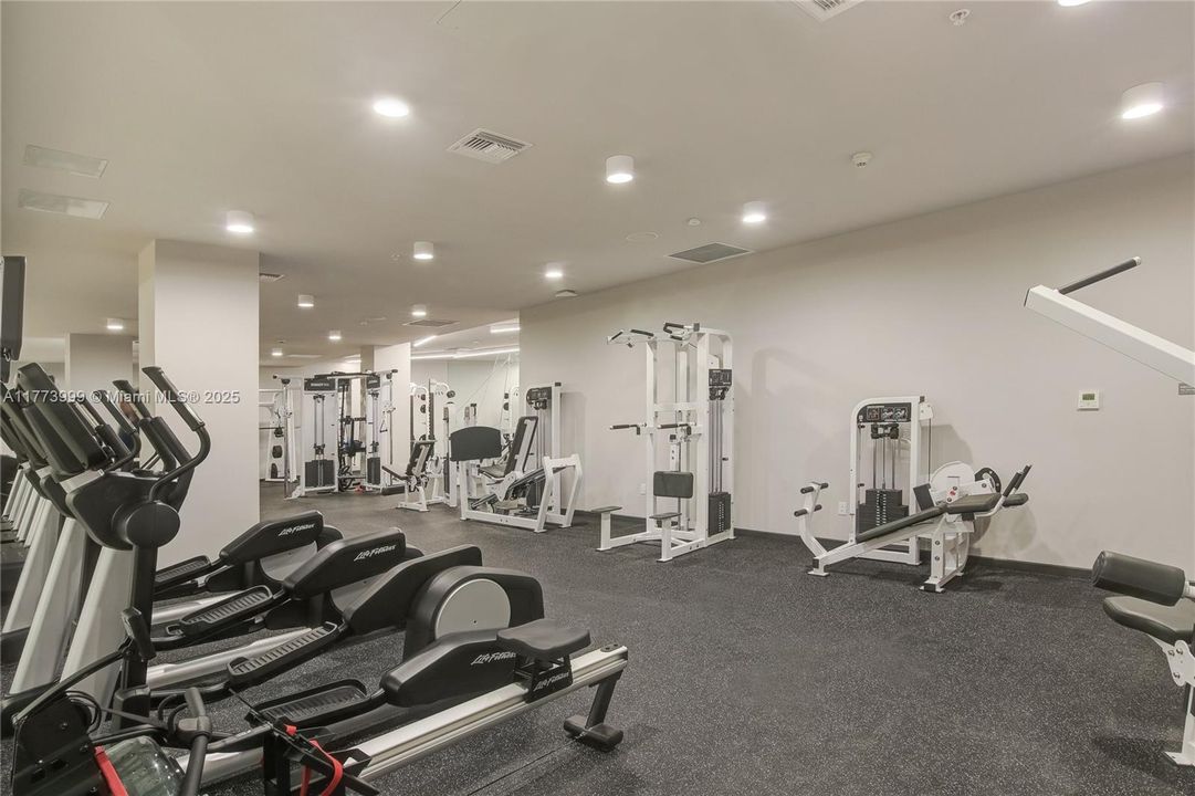 Recently Rented: $3,894 (2 beds, 2 baths, 1246 Square Feet)