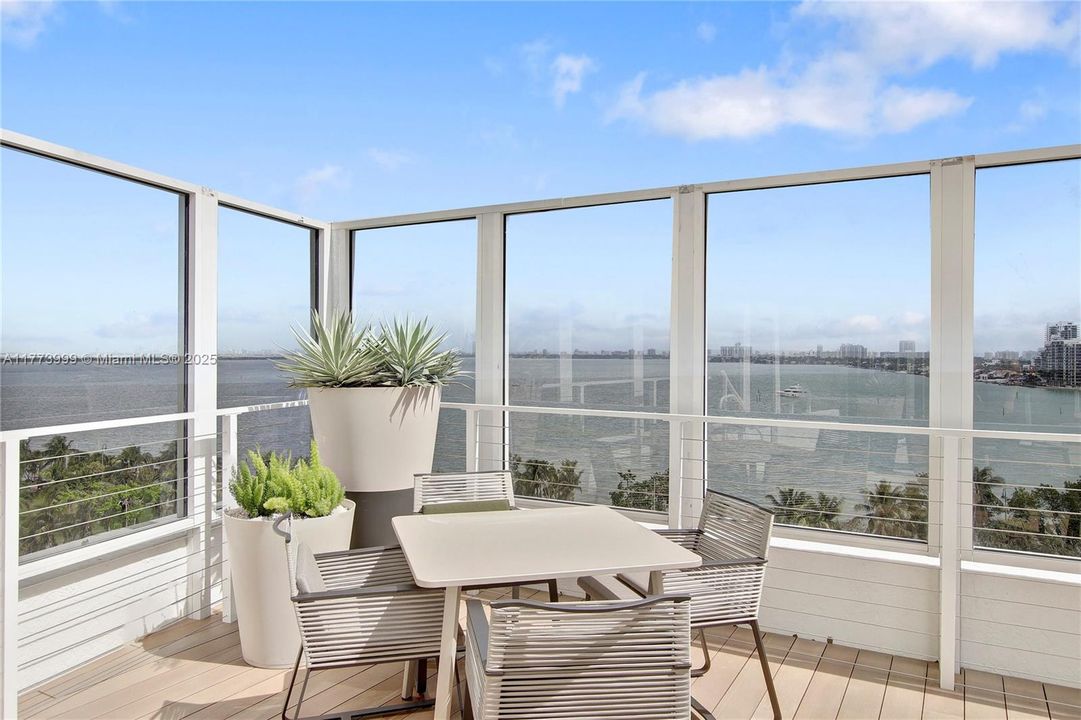 Recently Rented: $3,894 (2 beds, 2 baths, 1246 Square Feet)