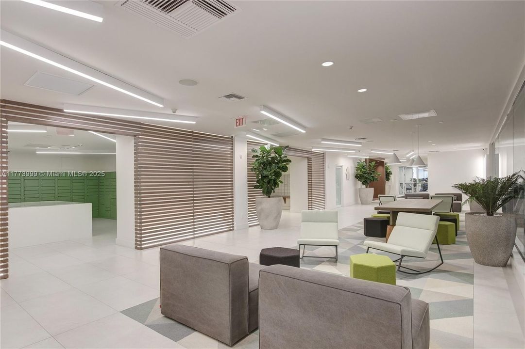 Recently Rented: $3,894 (2 beds, 2 baths, 1246 Square Feet)