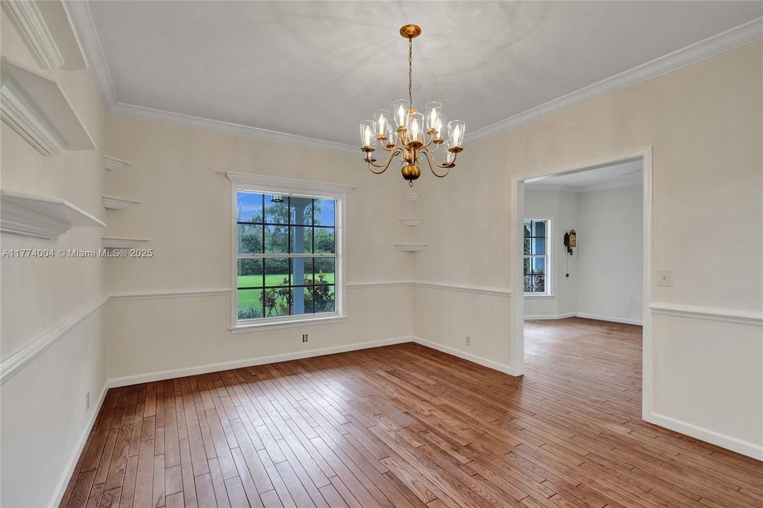 Recently Sold: $1,400,000 (5 beds, 3 baths, 3253 Square Feet)