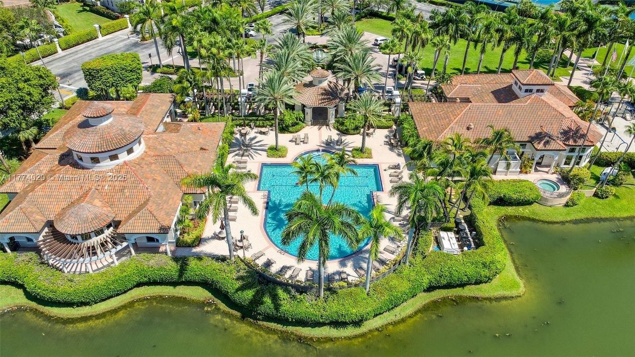 Recientemente alquilado: $6,200 (3 camas, 3 baños, 2090 Pies cuadrados)