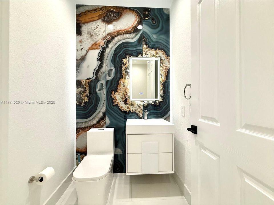 Recientemente alquilado: $6,200 (3 camas, 3 baños, 2090 Pies cuadrados)