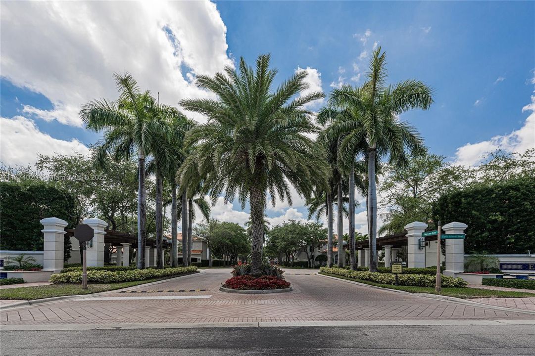 Recientemente alquilado: $6,200 (3 camas, 3 baños, 2090 Pies cuadrados)