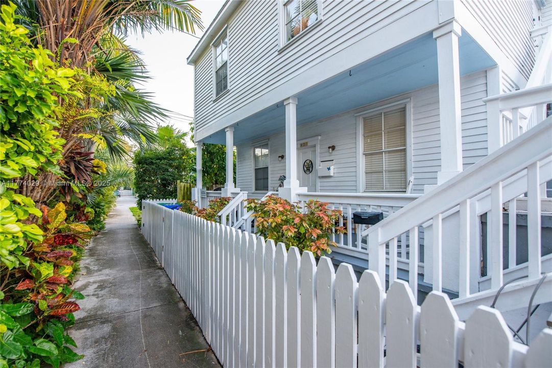 最近售出: $1,250,000 (0 贝兹, 0 浴室, 1374 平方英尺)