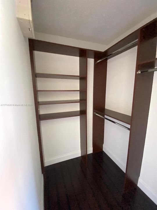 Vendido Recientemente: $359,900 (2 camas, 1 baños, 1114 Pies cuadrados)