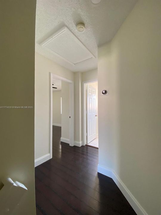 Vendido Recientemente: $359,900 (2 camas, 1 baños, 1114 Pies cuadrados)