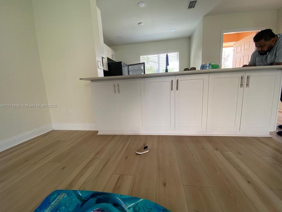 Vendido Recientemente: $359,900 (2 camas, 1 baños, 1114 Pies cuadrados)