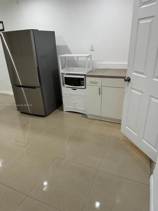 Vendido Recientemente: $650,000 (5 camas, 4 baños, 1378 Pies cuadrados)