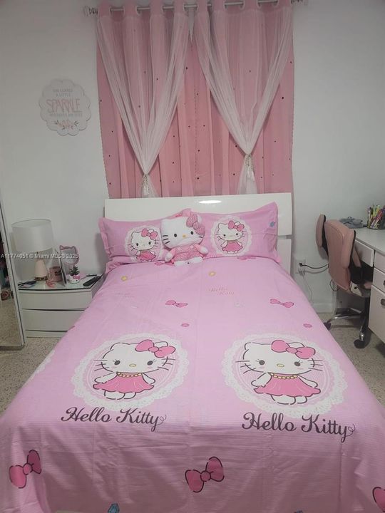 Vendido Recientemente: $650,000 (5 camas, 4 baños, 1378 Pies cuadrados)