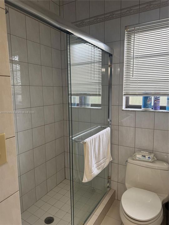 待售: $939,000 (3 贝兹, 2 浴室, 2082 平方英尺)