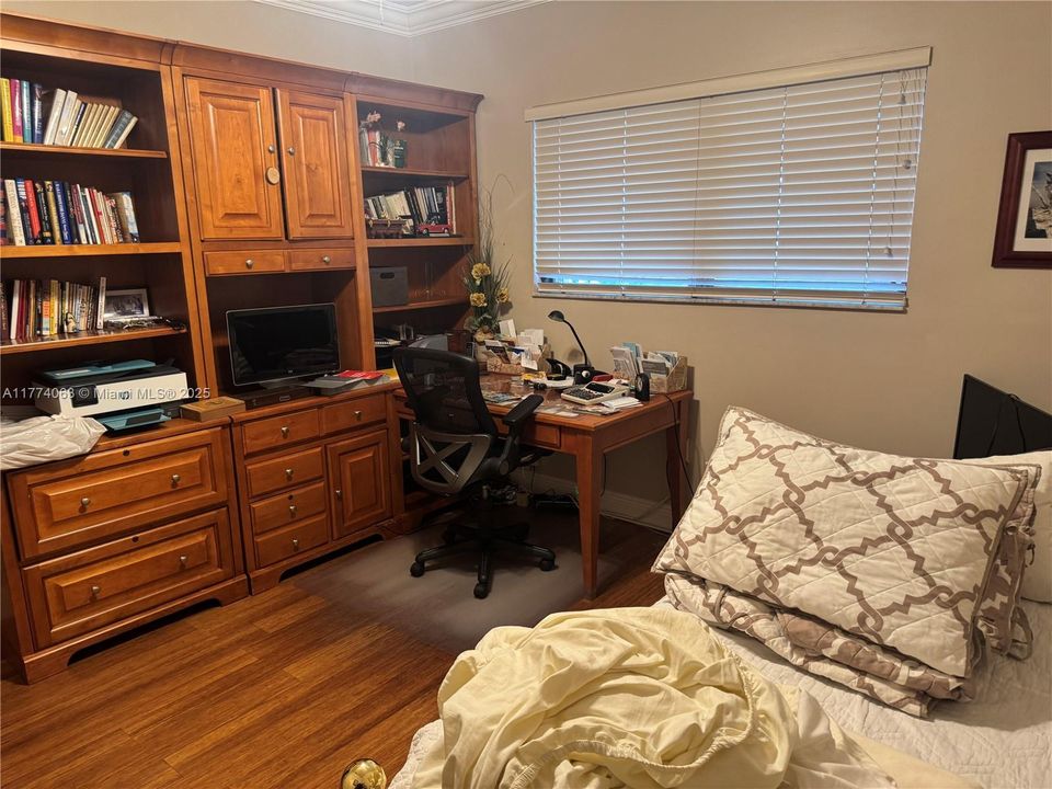 待售: $939,000 (3 贝兹, 2 浴室, 2082 平方英尺)