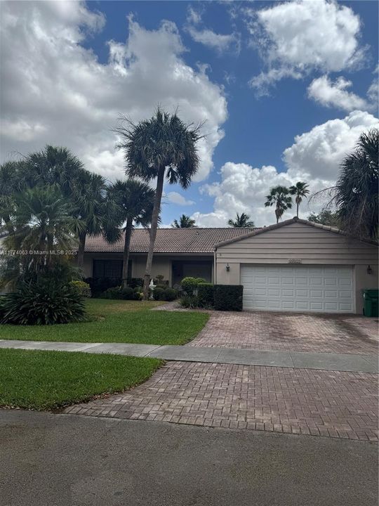 待售: $939,000 (3 贝兹, 2 浴室, 2082 平方英尺)