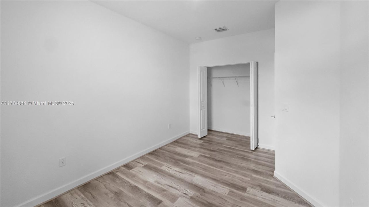 En Venta: $538,900 (3 camas, 2 baños, 1636 Pies cuadrados)