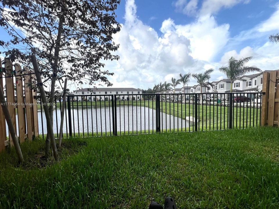 En Venta: $538,900 (3 camas, 2 baños, 1636 Pies cuadrados)