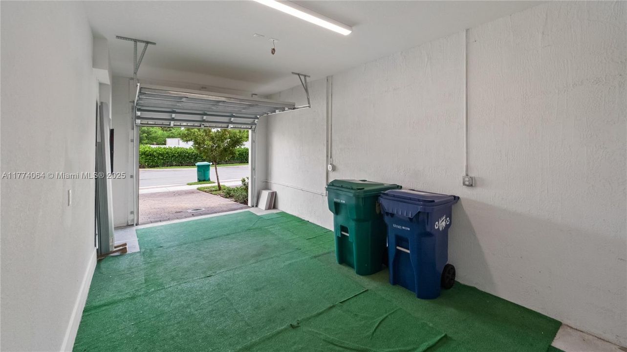 En Venta: $538,900 (3 camas, 2 baños, 1636 Pies cuadrados)