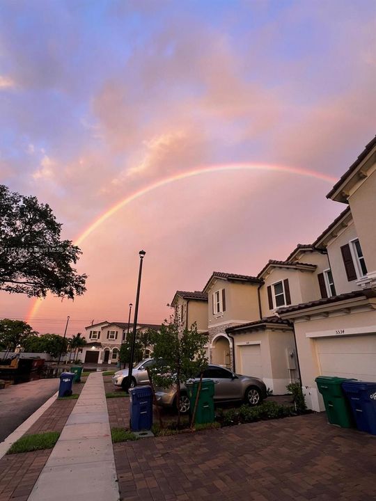 En Venta: $538,900 (3 camas, 2 baños, 1636 Pies cuadrados)