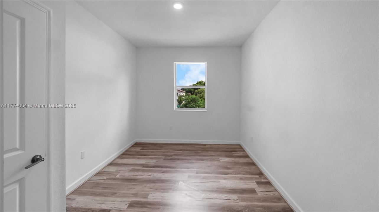 En Venta: $538,900 (3 camas, 2 baños, 1636 Pies cuadrados)