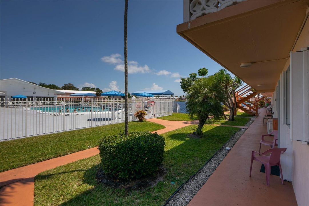 Recently Sold: $149,900 (2 beds, 1 baths, 848 Square Feet)