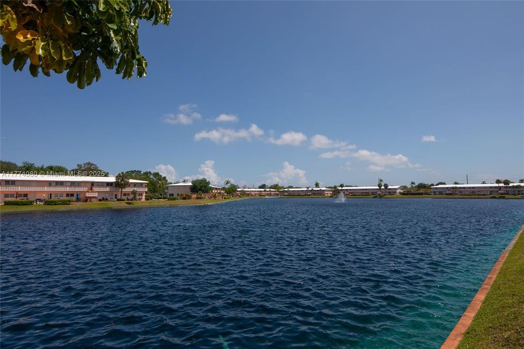 Recently Sold: $149,900 (2 beds, 1 baths, 848 Square Feet)