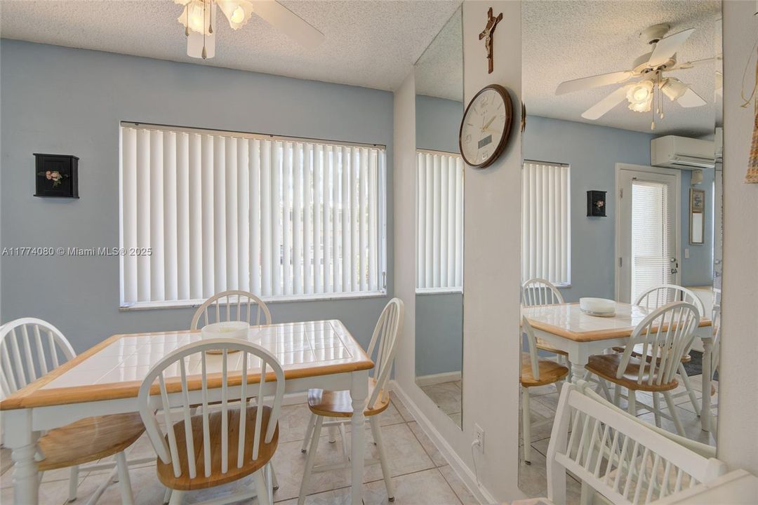 Recently Sold: $149,900 (2 beds, 1 baths, 848 Square Feet)