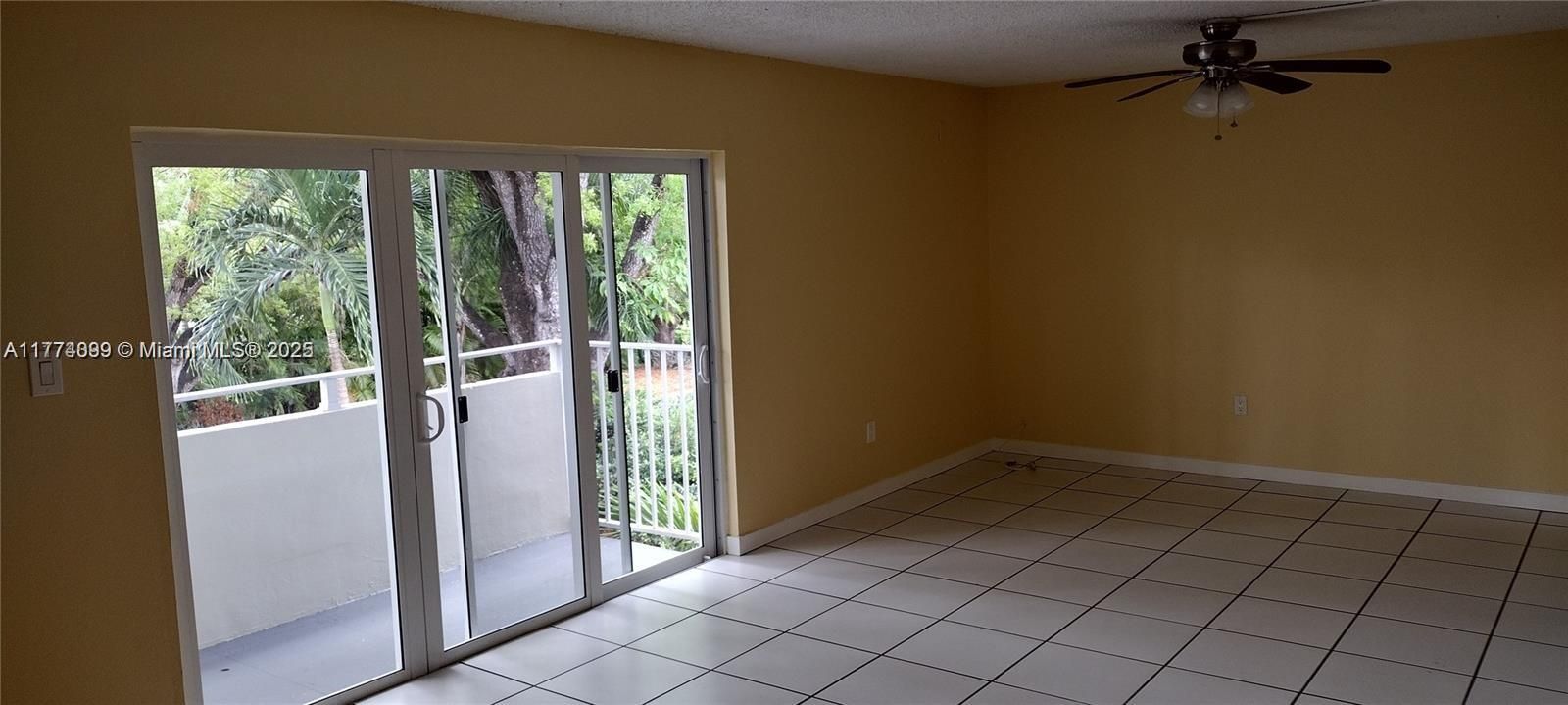 Recently Rented: $2,700 (2 beds, 2 baths, 977 Square Feet)