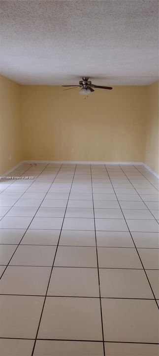Recently Rented: $2,700 (2 beds, 2 baths, 977 Square Feet)