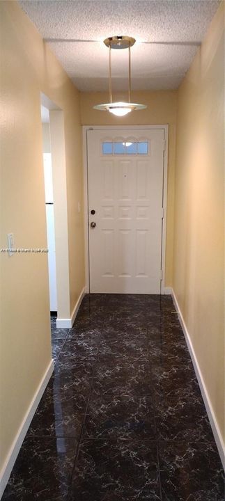 Recently Rented: $2,700 (2 beds, 2 baths, 977 Square Feet)