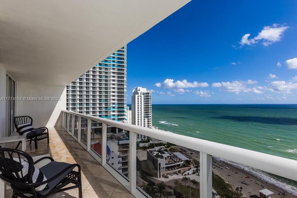 Recently Rented: $6,000 (3 beds, 3 baths, 1841 Square Feet)