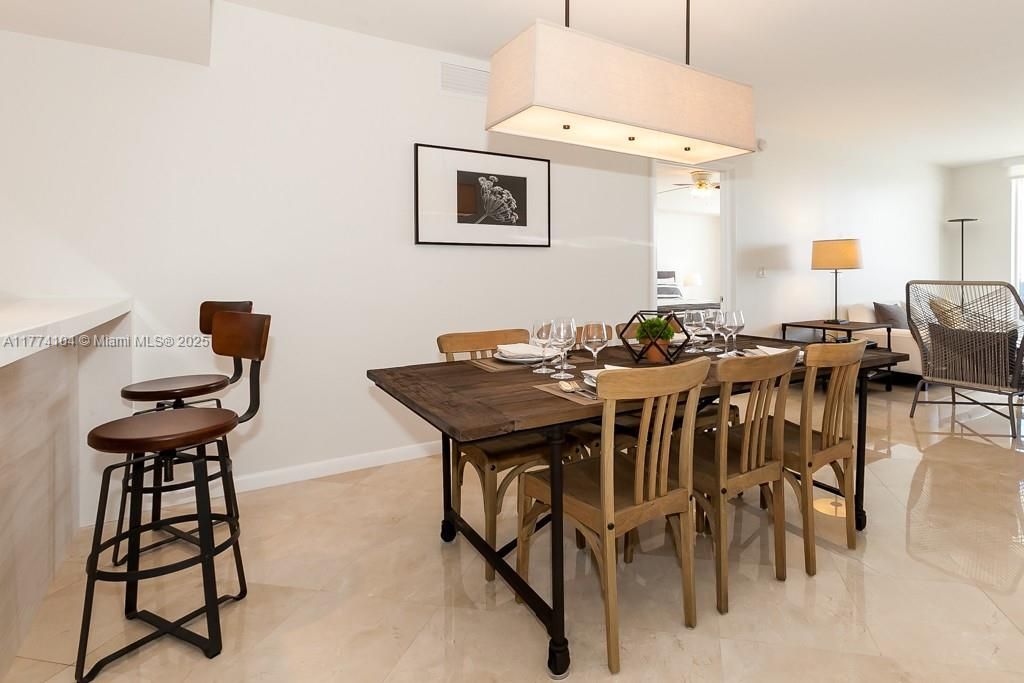 Recently Rented: $6,000 (3 beds, 3 baths, 1841 Square Feet)