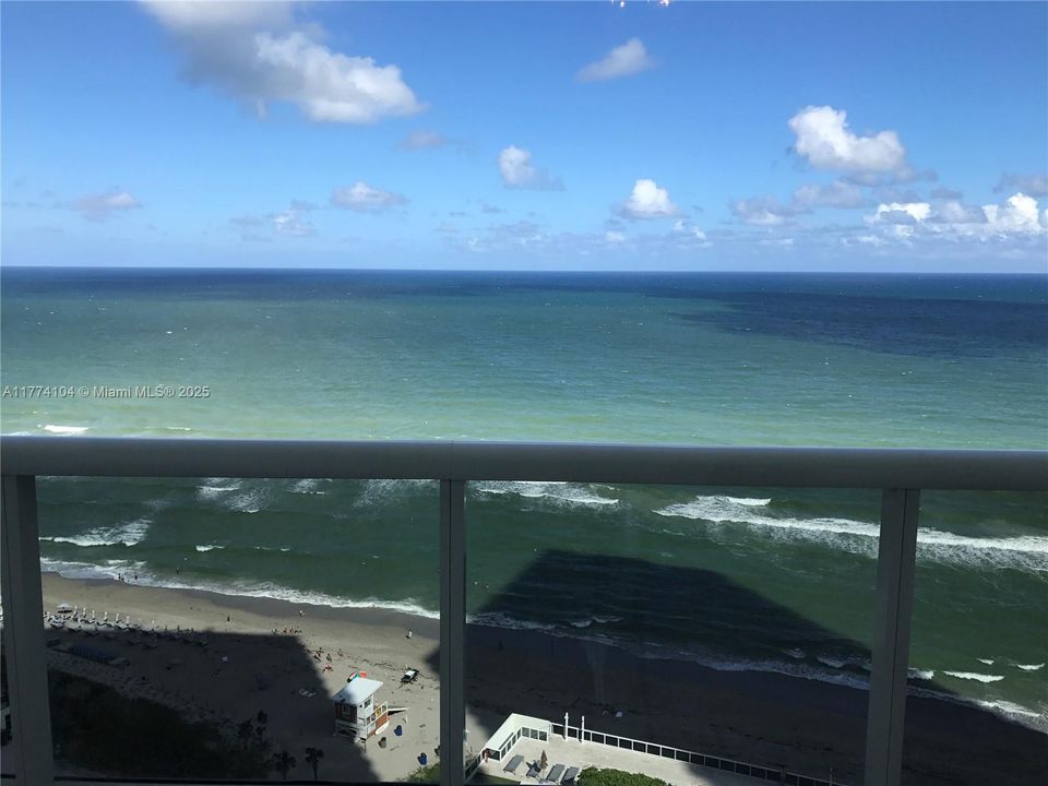 Recently Rented: $6,000 (3 beds, 3 baths, 1841 Square Feet)