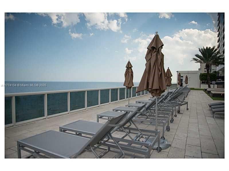 Recently Rented: $6,000 (3 beds, 3 baths, 1841 Square Feet)