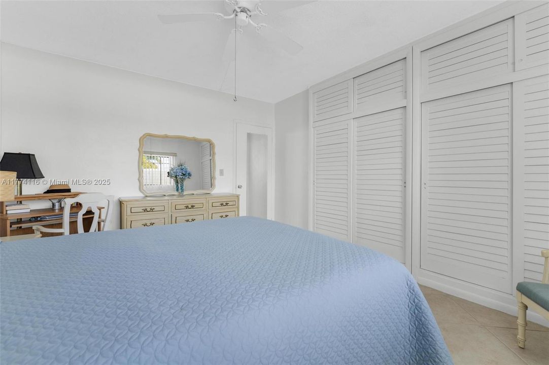 For Sale: $149,000 (2 beds, 1 baths, 774 Square Feet)