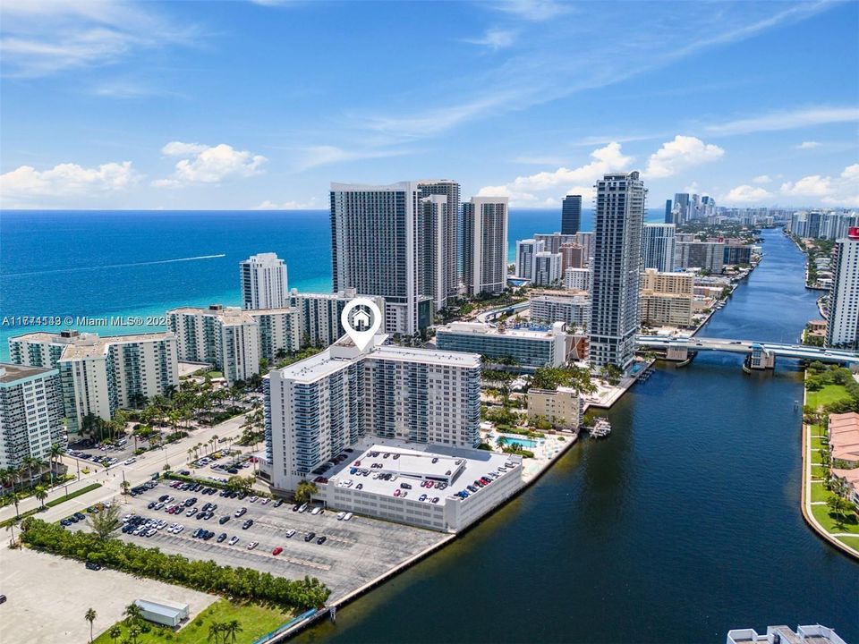 Recently Rented: $3,500 (2 beds, 2 baths, 1334 Square Feet)