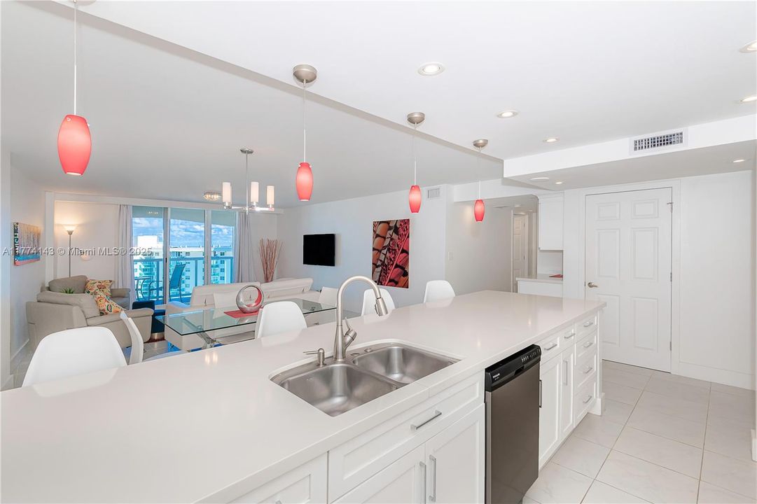 Recently Rented: $3,500 (2 beds, 2 baths, 1334 Square Feet)